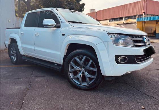 VOLKSWAGEN AMAROK 2.0 HIGHLINE 4X4 CD 16V TURBO INTERCOOLER DIESEL 4P AUTOMÁTICO VOLKSWAGEN AMAROK 2.0 HIGHLINE 4X4 CD 16V TURBO INTERCOOLER DIESEL 4P AUTOMÁTICO